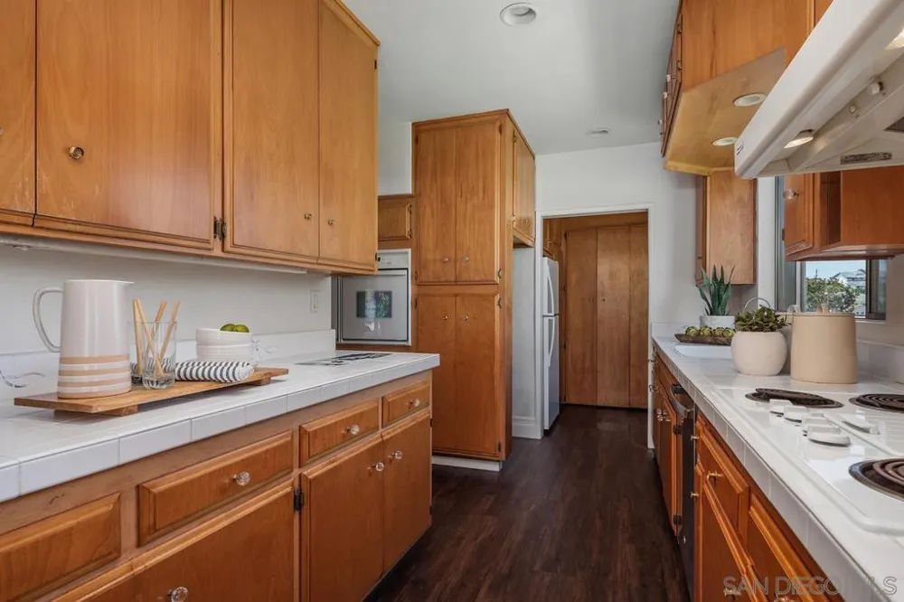 304 La Veta Ave Encinitas, CA 92024