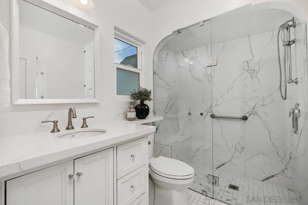 304 La Veta Ave Encinitas, CA 92024