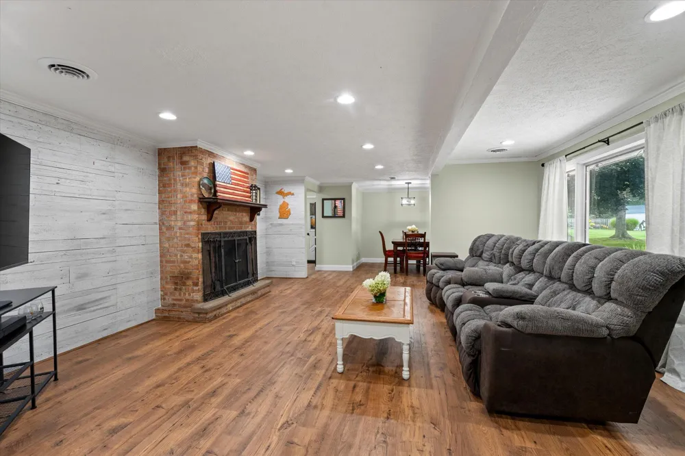 2264 Effie Lane Niles, MI 49120