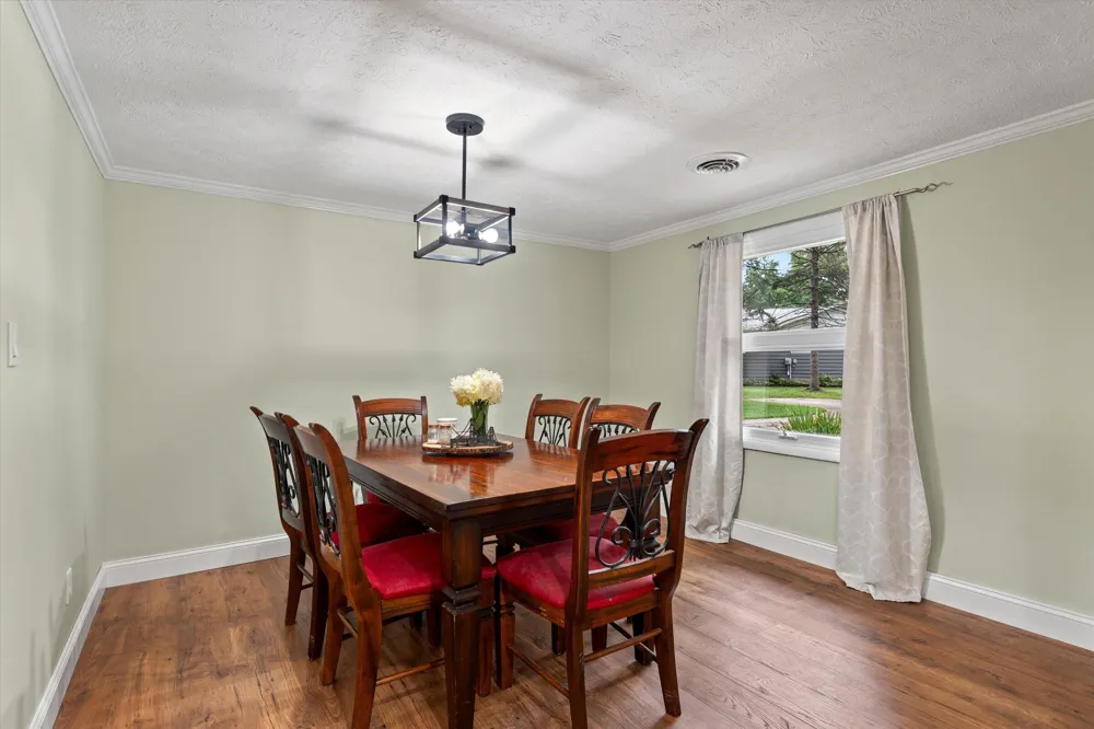 2264 Effie Lane Niles, MI 49120