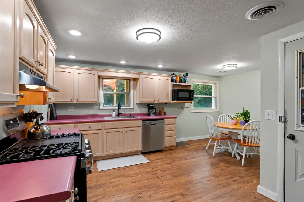 2264 Effie Lane Niles, MI 49120