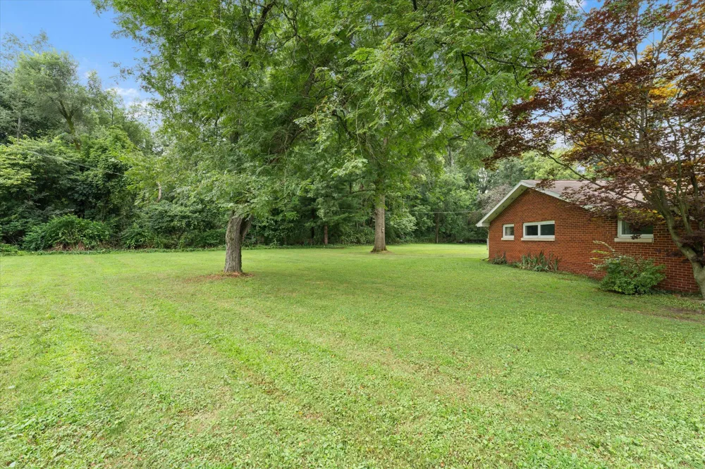 2264 Effie Lane Niles, MI 49120