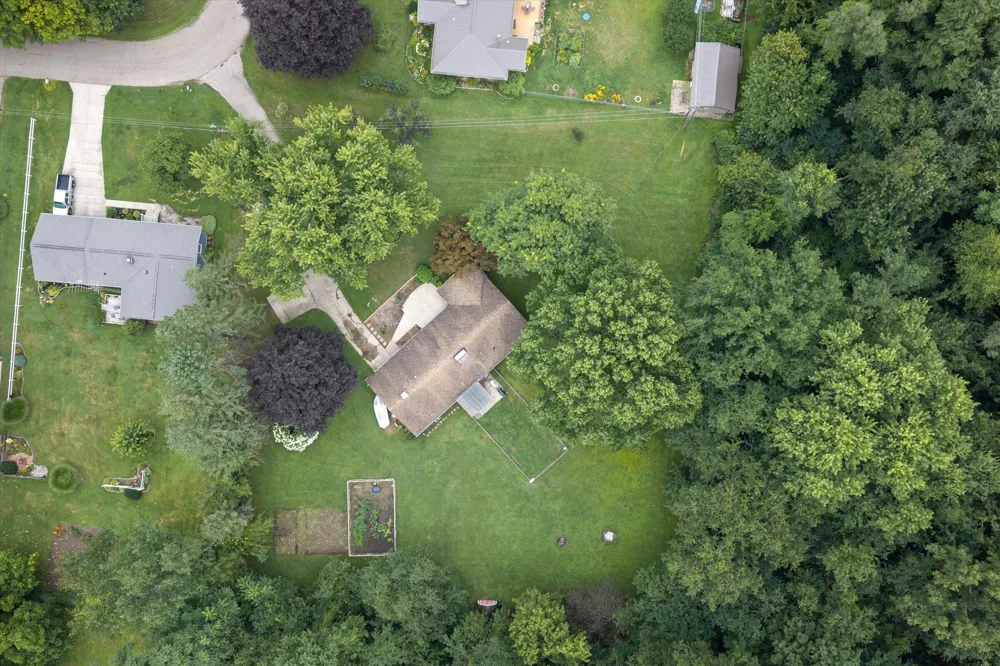 2264 Effie Lane Niles, MI 49120