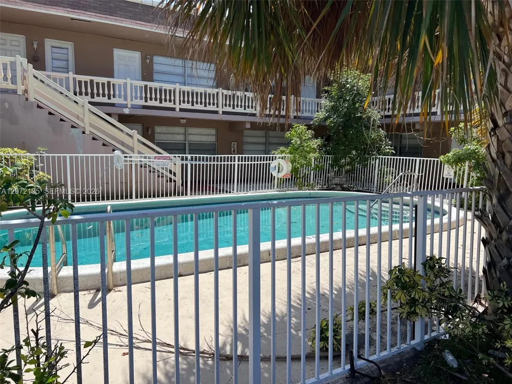 241 SE 9th Ave #109 Pompano Beach, FL 33060