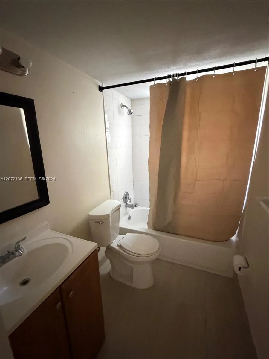 241 SE 9th Ave #109 Pompano Beach, FL 33060