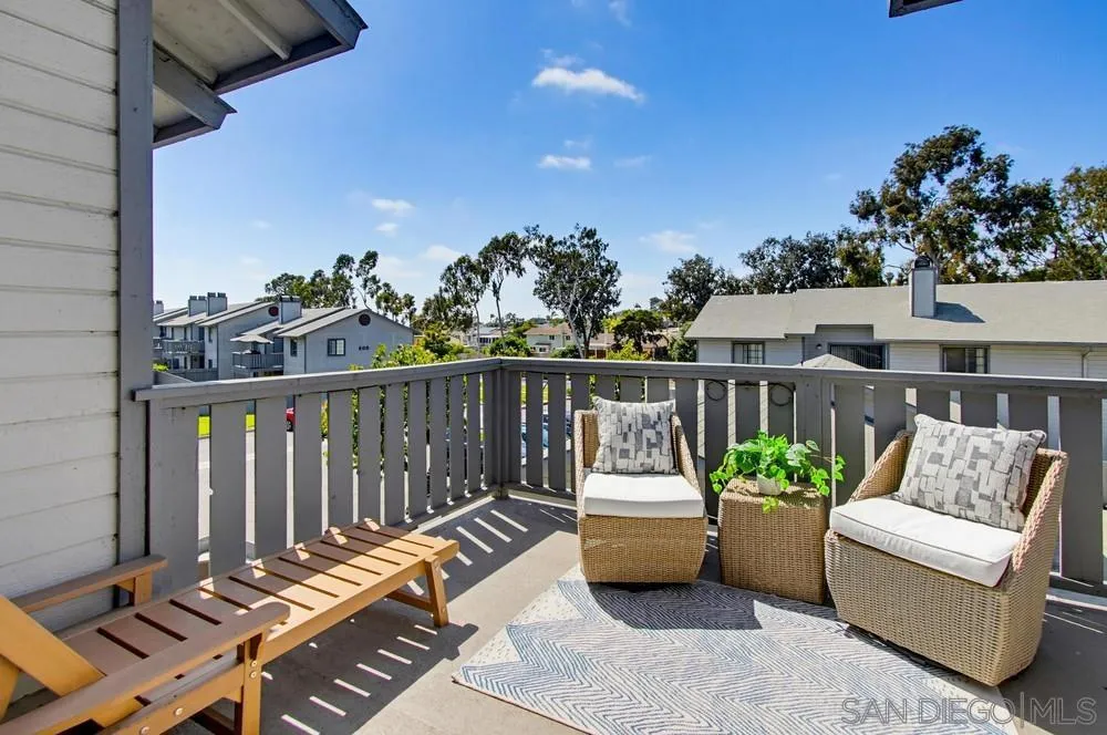 215 Camlau #B Chula Vista, CA 91911
