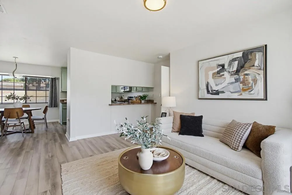 215 Camlau #B Chula Vista, CA 91911