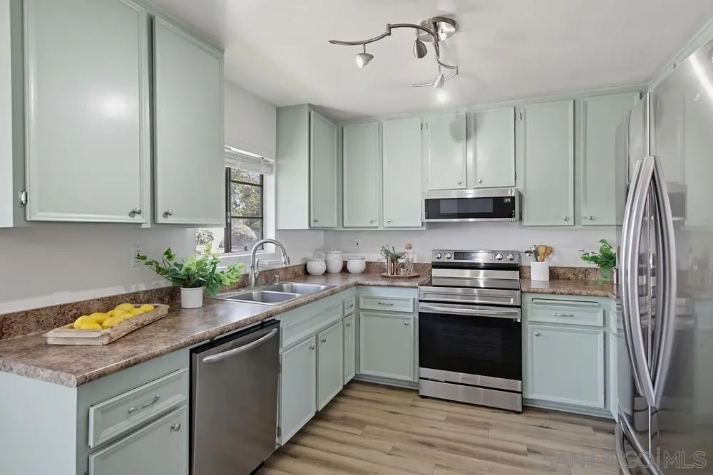 215 Camlau #B Chula Vista, CA 91911