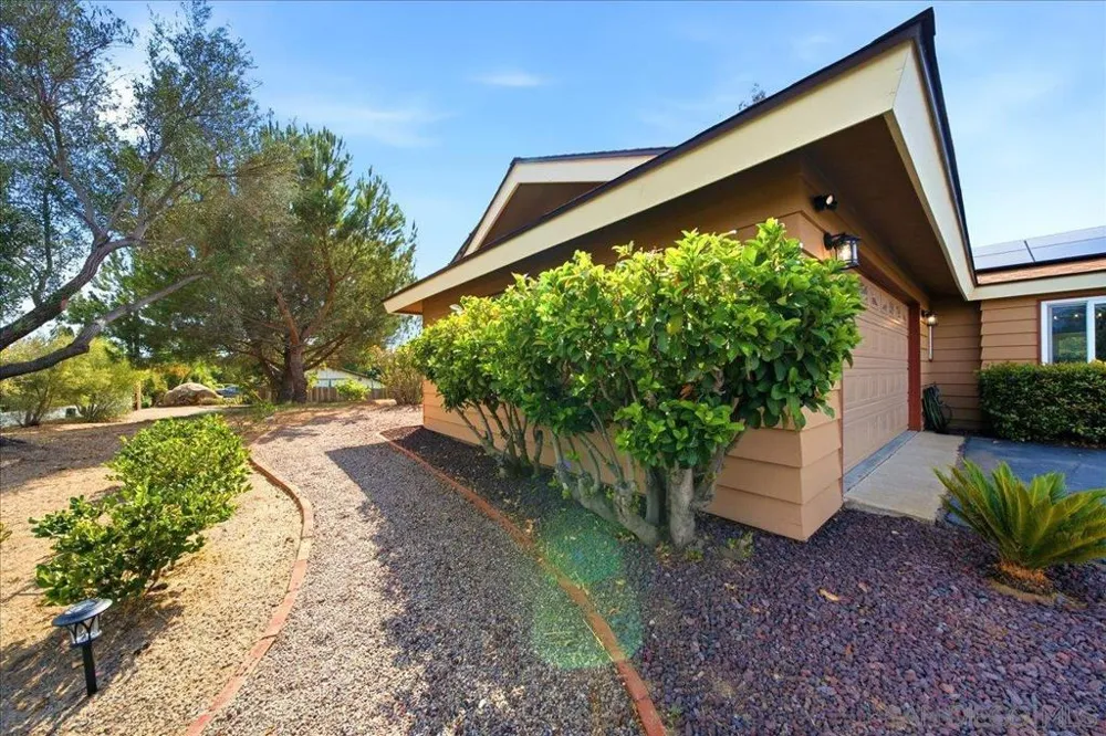 3195 Purer Rd Escondido, CA 92029