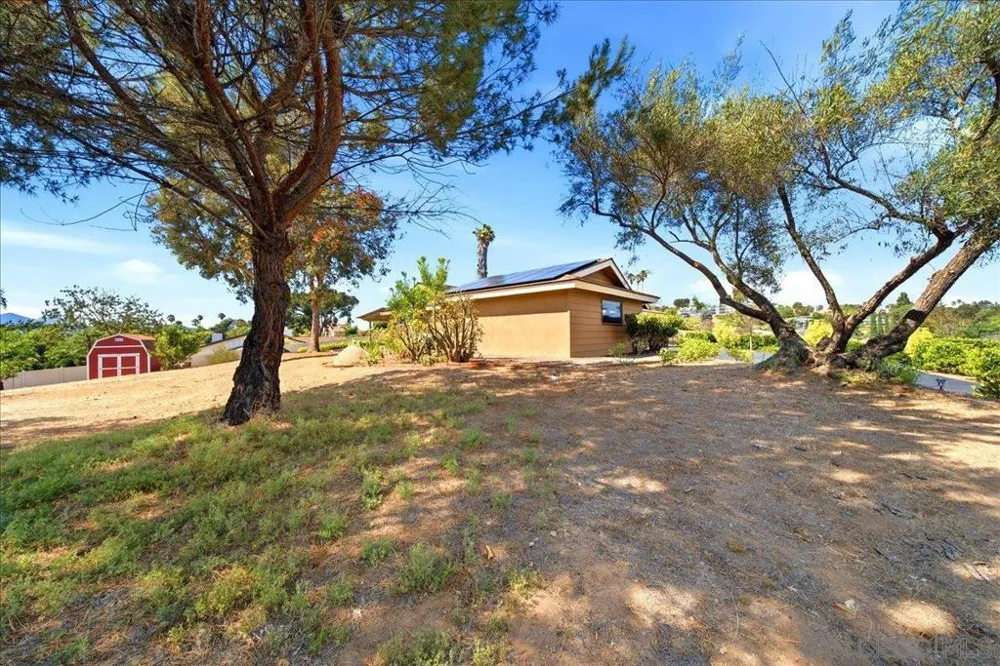 3195 Purer Rd Escondido, CA 92029