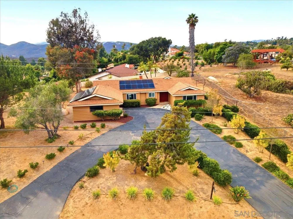 3195 Purer Rd Escondido, CA 92029