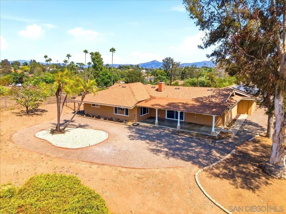 3195 Purer Rd Escondido, CA 92029