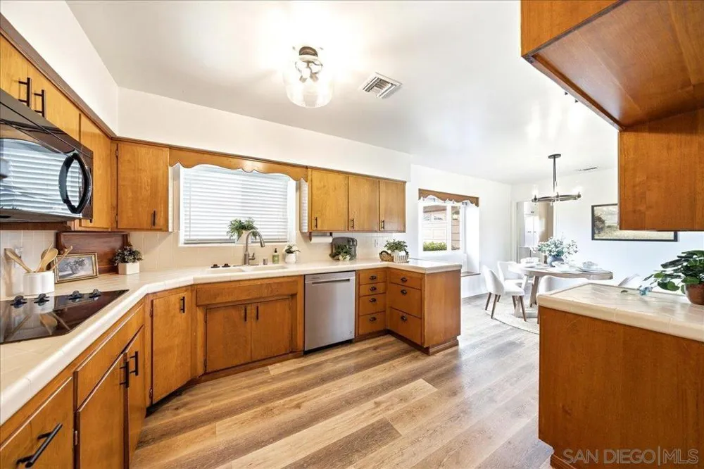 3195 Purer Rd Escondido, CA 92029