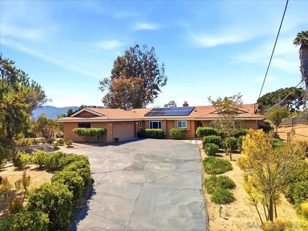 3195 Purer Rd Escondido, CA 92029