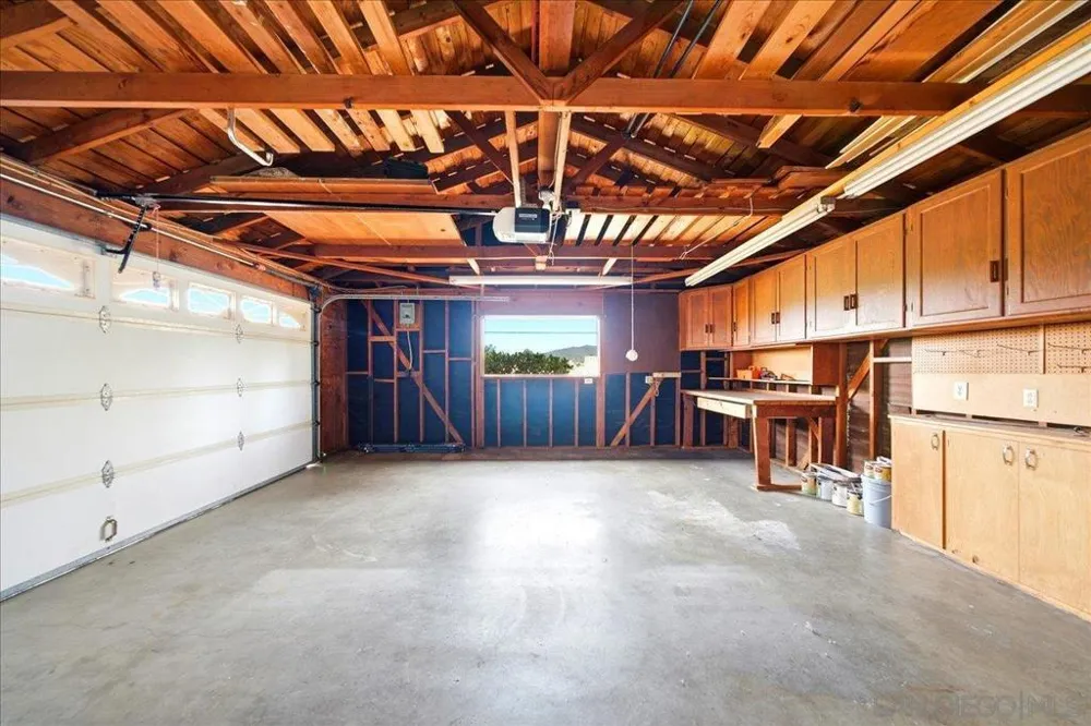 3195 Purer Rd Escondido, CA 92029