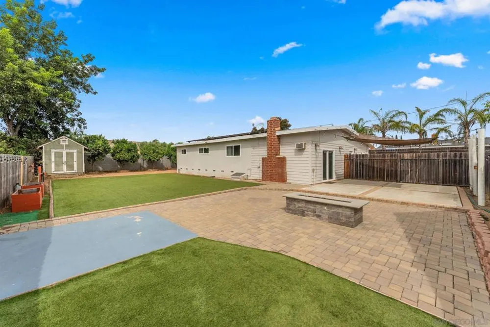 665 Foy Ln Escondido, CA 92025