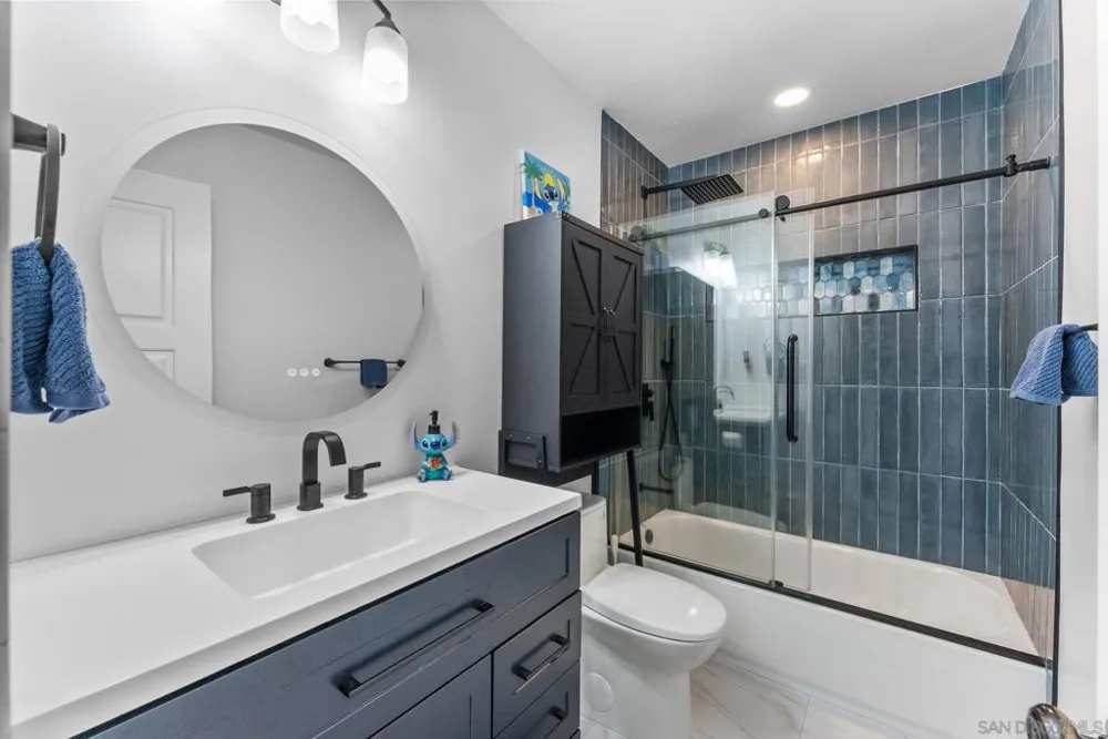 665 Foy Ln Escondido, CA 92025