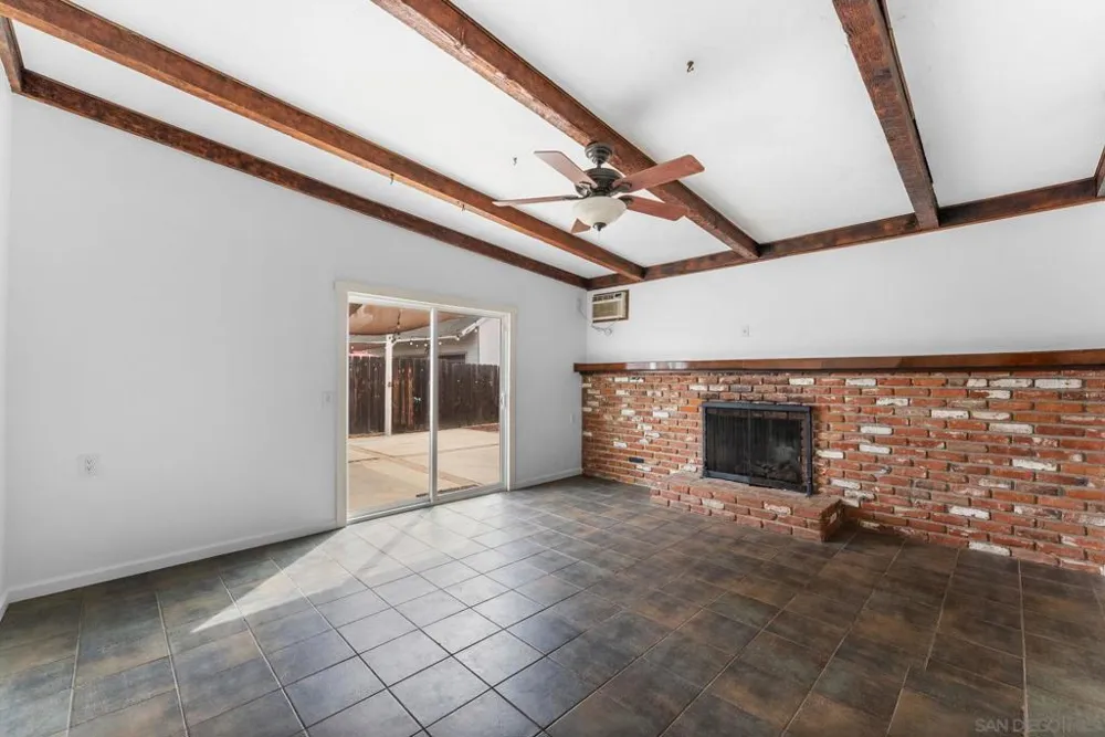 665 Foy Ln Escondido, CA 92025