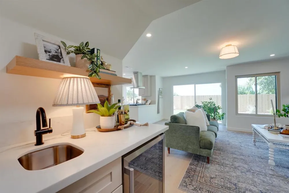 16022 Sun Summit Point San Diego, CA 92127