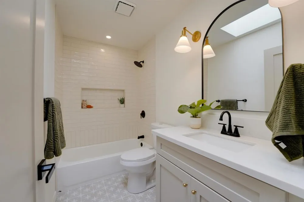 16022 Sun Summit Point San Diego, CA 92127