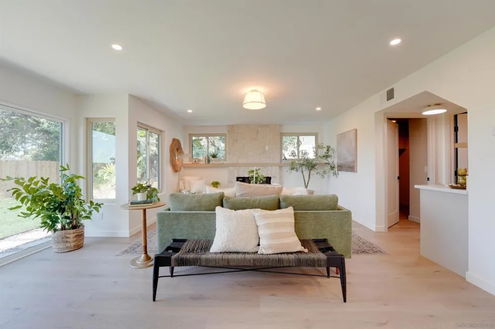 16022 Sun Summit Point San Diego, CA 92127