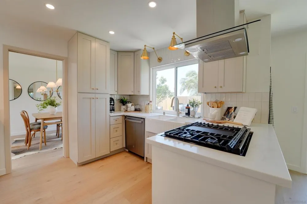 16022 Sun Summit Point San Diego, CA 92127