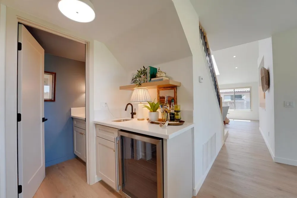 16022 Sun Summit Point San Diego, CA 92127
