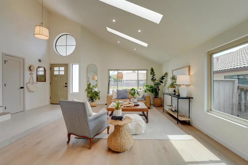 16022 Sun Summit Point San Diego, CA 92127