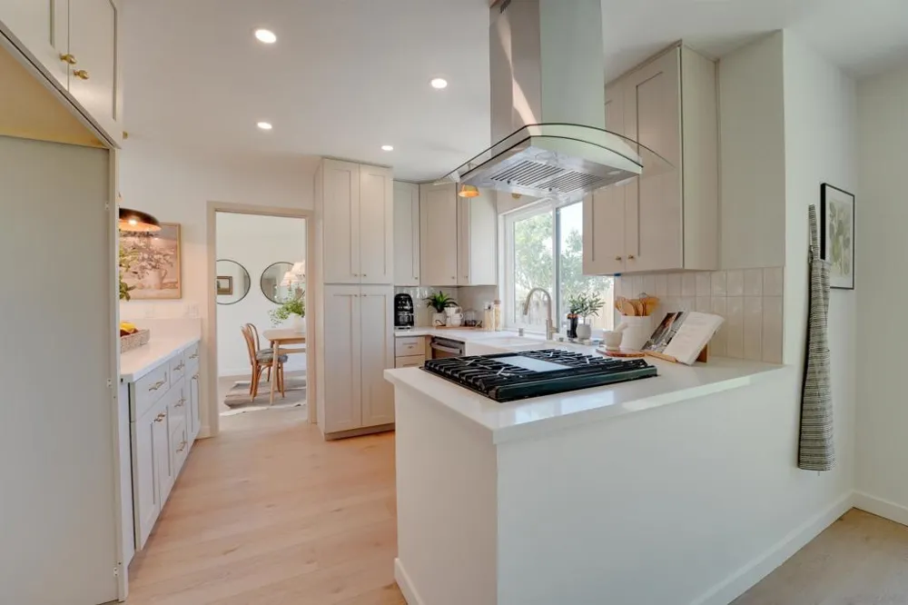 16022 Sun Summit Point San Diego, CA 92127