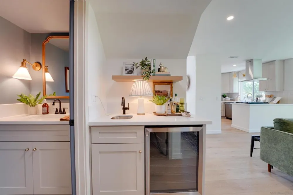 16022 Sun Summit Point San Diego, CA 92127