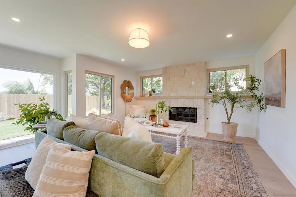 16022 Sun Summit Point San Diego, CA 92127