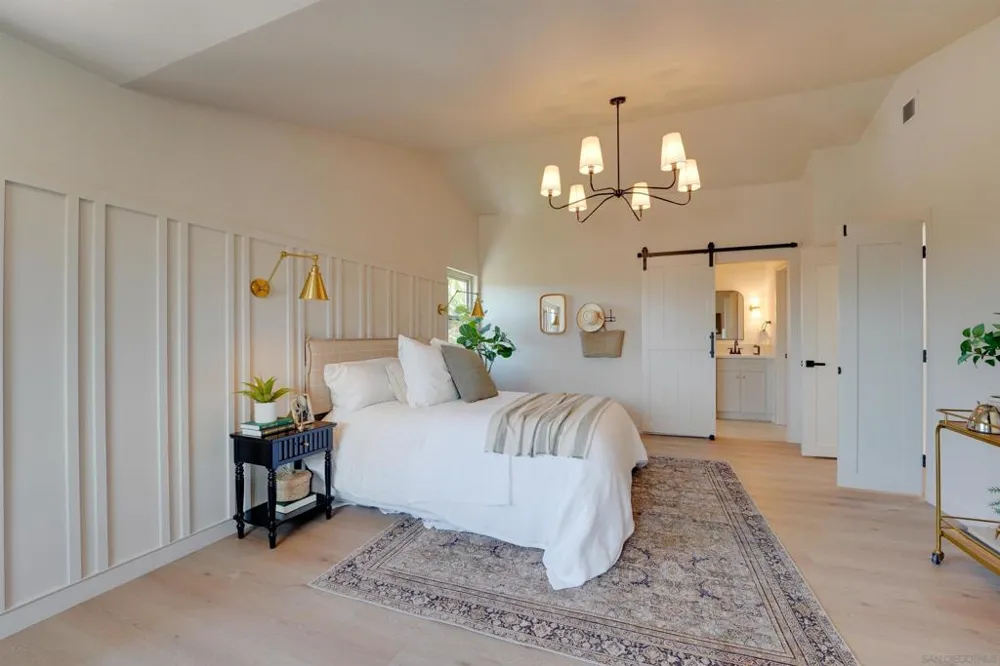 16022 Sun Summit Point San Diego, CA 92127