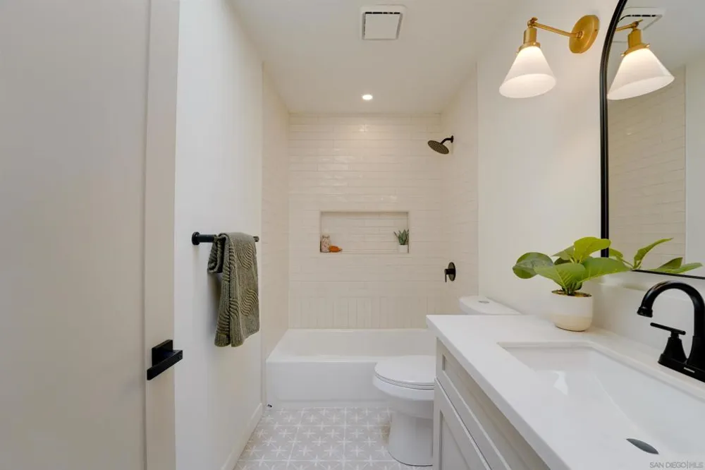 16022 Sun Summit Point San Diego, CA 92127