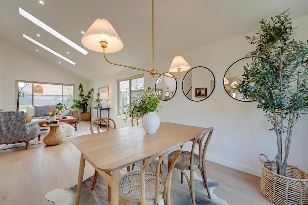 16022 Sun Summit Point San Diego, CA 92127