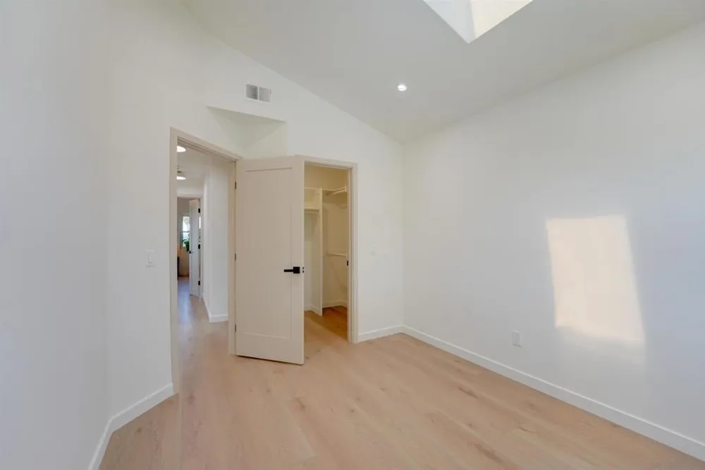 16022 Sun Summit Point San Diego, CA 92127