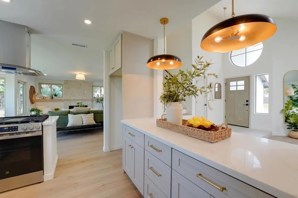 16022 Sun Summit Point San Diego, CA 92127