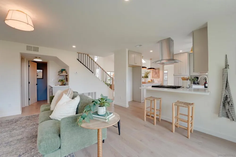 16022 Sun Summit Point San Diego, CA 92127