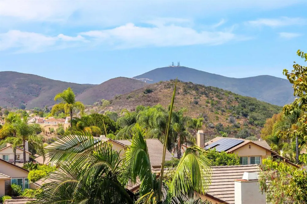 16022 Sun Summit Point San Diego, CA 92127