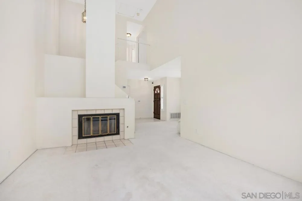3680 Caminito Cielo Del Mar San Diego, CA 92130