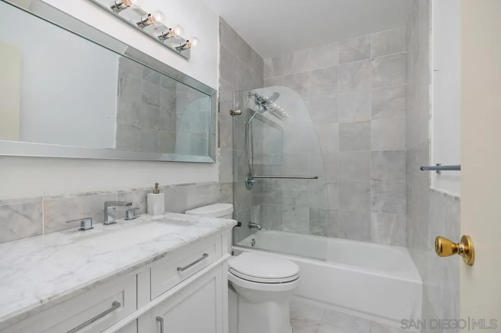 3680 Caminito Cielo Del Mar San Diego, CA 92130
