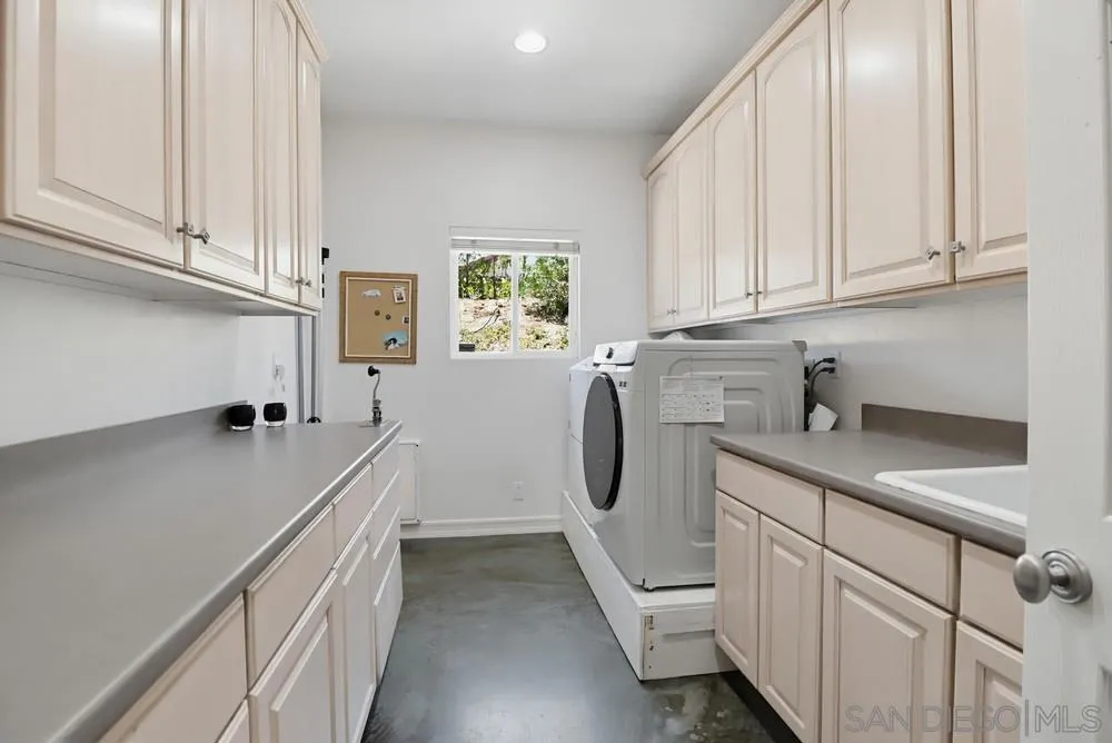 3019 Calle Allejandro Jamul, CA 91935