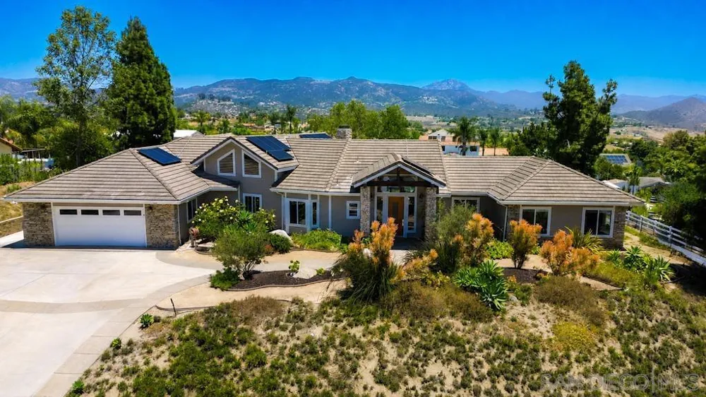 3019 Calle Allejandro Jamul, CA 91935