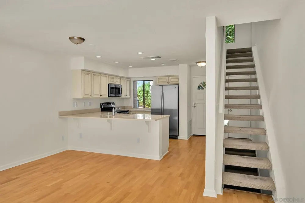 9260 Towne Centre #26 San Diego, CA 92121