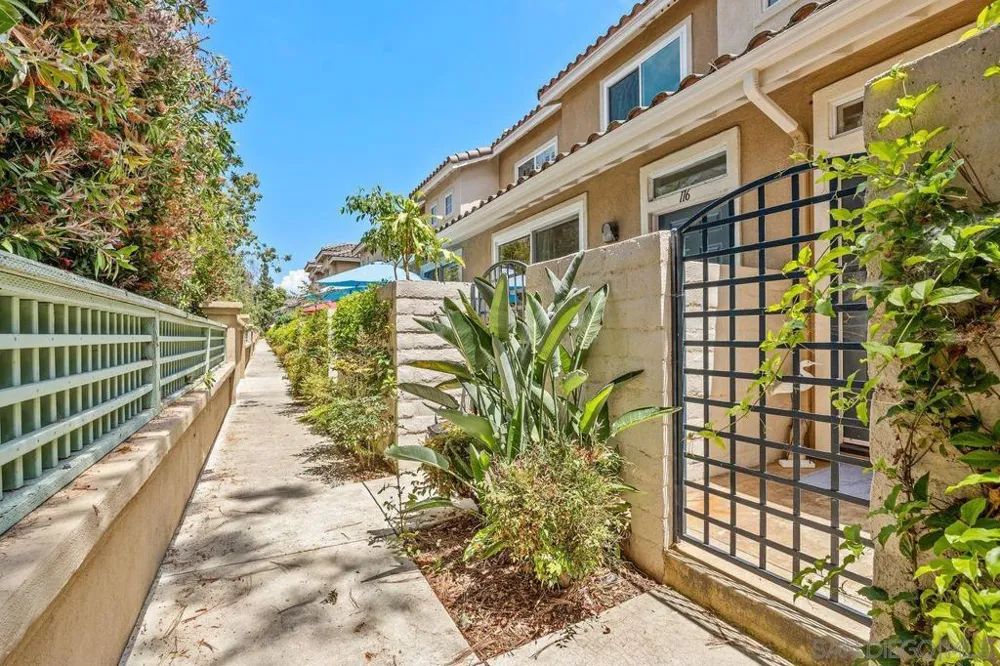 4118 Via Candidiz #115 San Diego, CA 92130