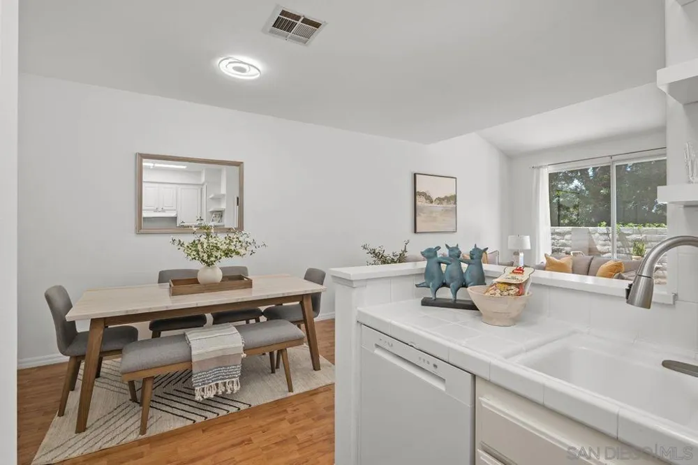 4118 Via Candidiz #115 San Diego, CA 92130