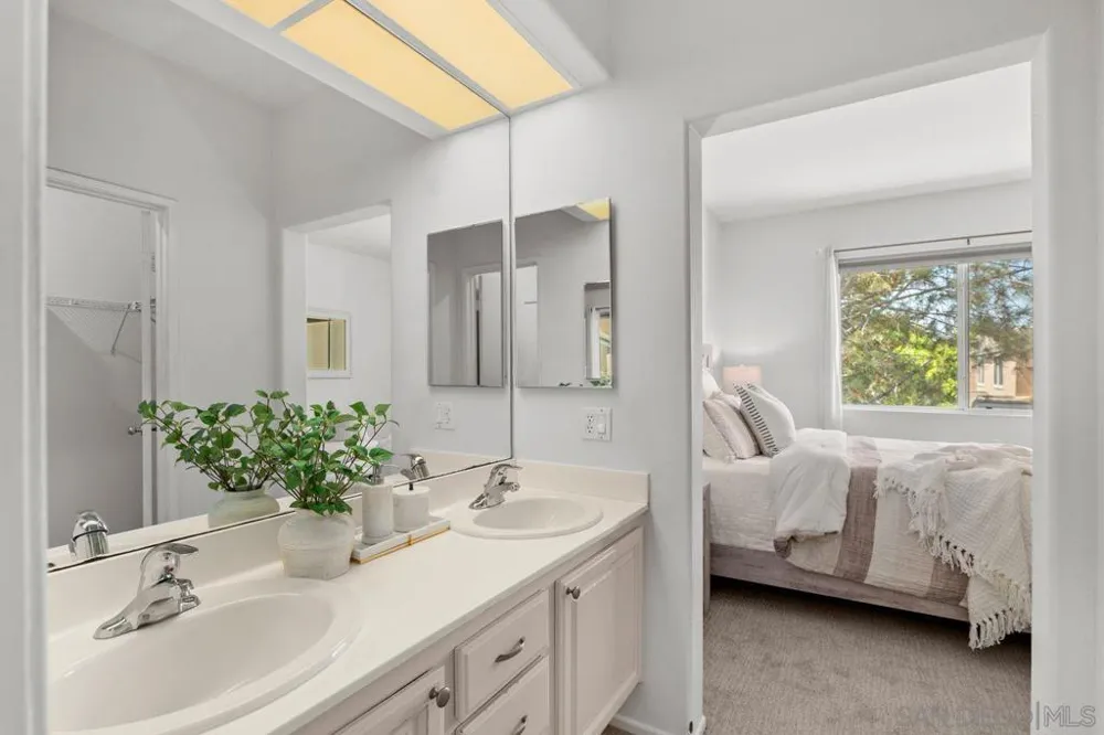 4118 Via Candidiz #115 San Diego, CA 92130