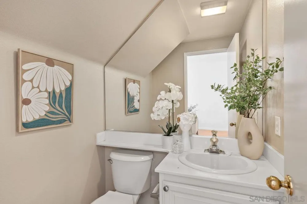 4118 Via Candidiz #115 San Diego, CA 92130