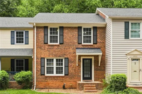 2424 Cottage Place