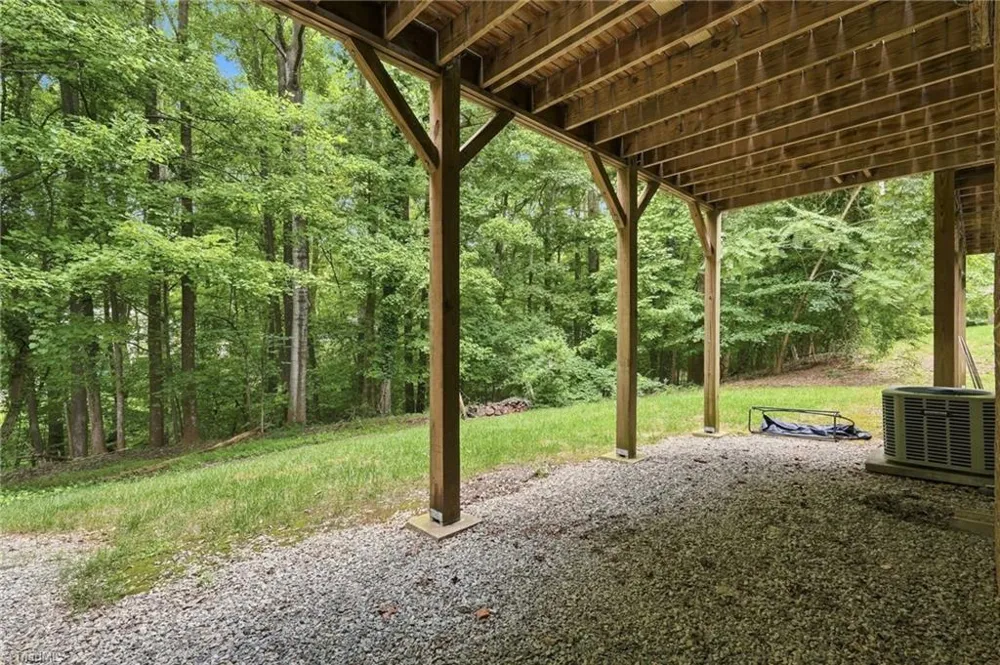2424 Cottage Place Greensboro, NC 27455