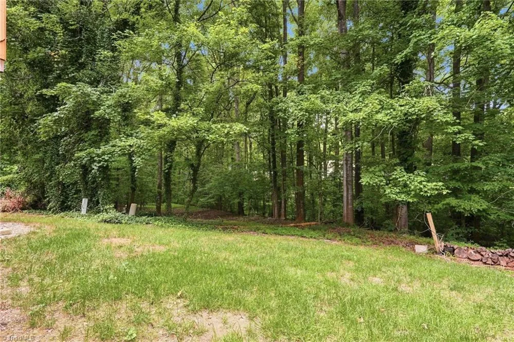 2424 Cottage Place Greensboro, NC 27455